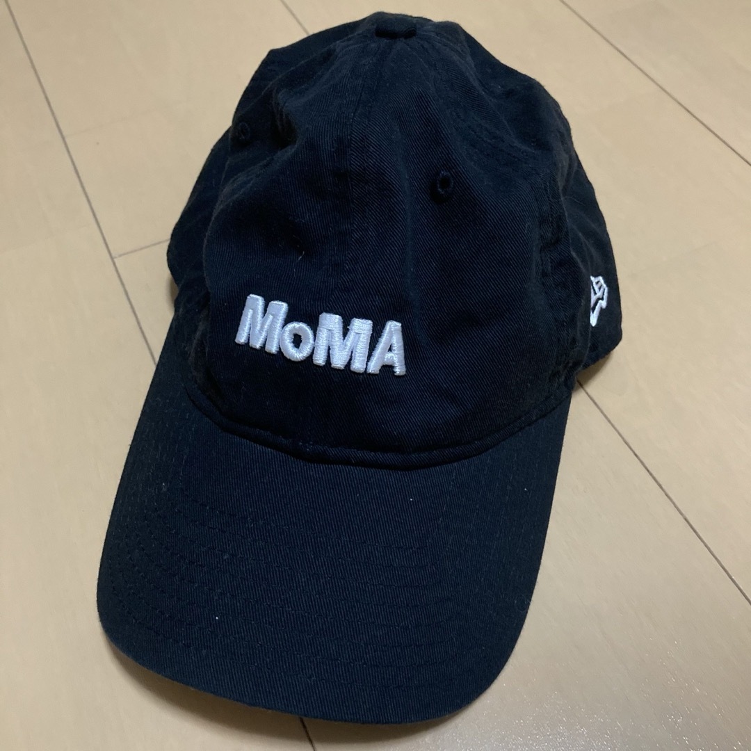 NEW ERA(ニューエラー)のニューエラ MoMAキャップ 黒 メンズの帽子(キャップ)の商品写真