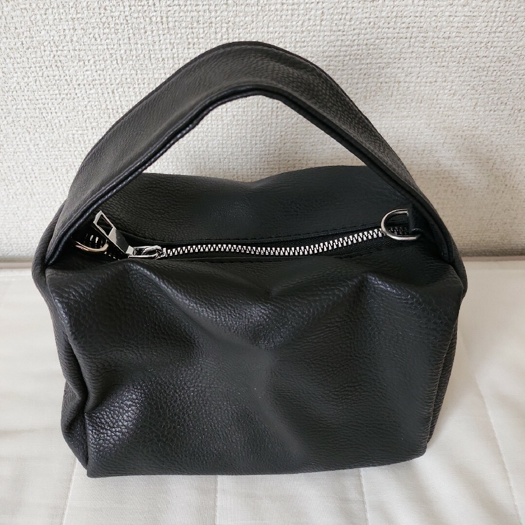 ZARA(ザラ)のnugu スクエアバッグ レディースのバッグ(ハンドバッグ)の商品写真