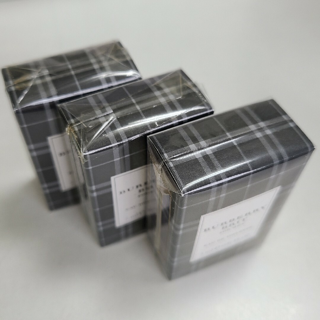 BURBERRY(バーバリー)の新品未開封BURBERRY　バーバリーブリット　フォーメン5ml コスメ/美容の香水(香水(男性用))の商品写真