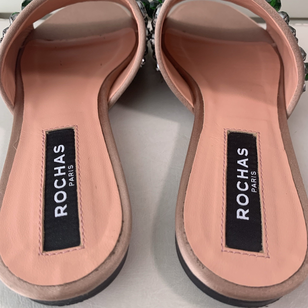 ROCHAS(ロシャス)のロシャス　ローズピンクサテン　ビーズ　サンダル レディースの靴/シューズ(サンダル)の商品写真