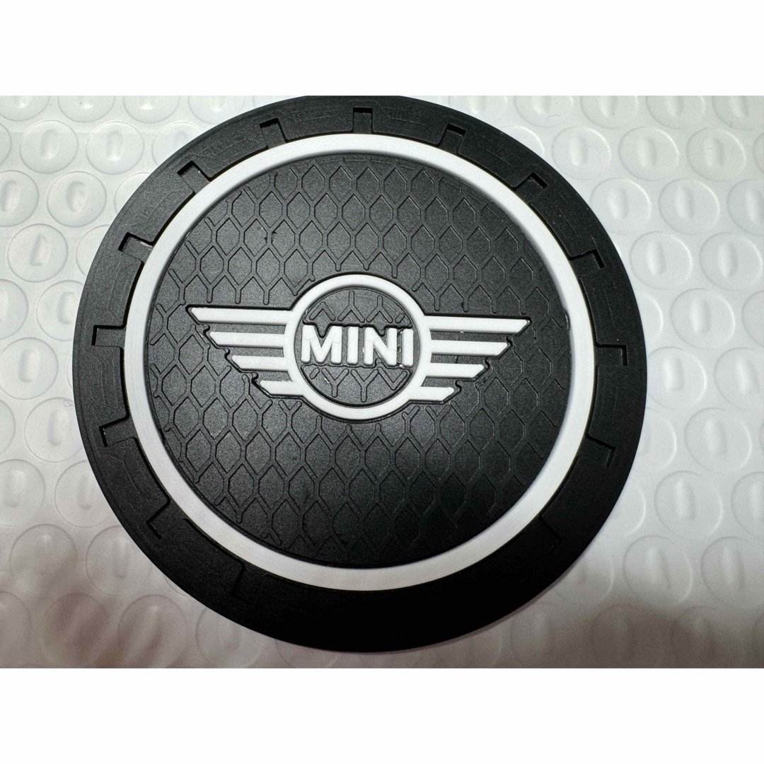 ミニ(ミニ)のBMW MINI   3点セット　ダッシュボードマット　ドリンクマット 自動車/バイクの自動車(車内アクセサリ)の商品写真