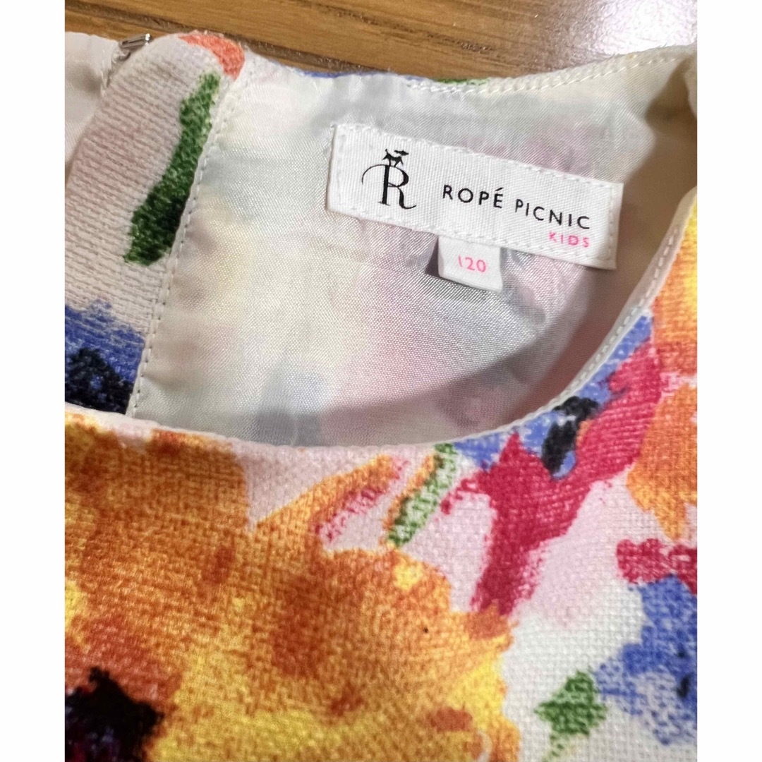 Rope' Picnic(ロペピクニック)のROPE PICNIC KIDS ワンピース　花柄　120 キッズ/ベビー/マタニティのキッズ服女の子用(90cm~)(ワンピース)の商品写真