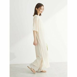 グリーンパークス(green parks)の【アイボリー】SUGAR SPOON シアープリーツワンピース 24SS/半袖/ロング丈/スリット(ロングワンピース/マキシワンピース)