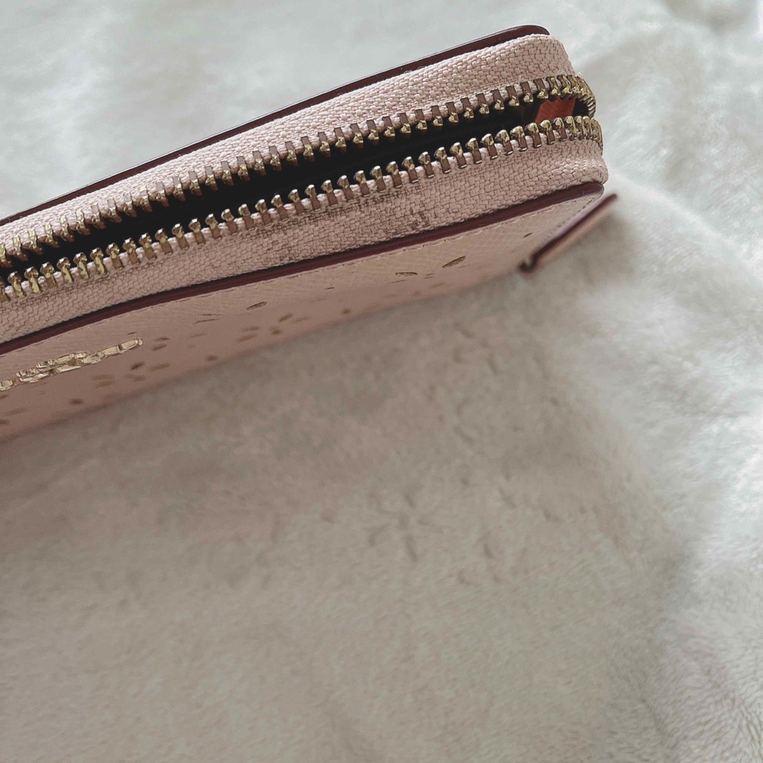 COACH(コーチ)のCOACH 長財布 ピンク 花柄 レディースのファッション小物(財布)の商品写真