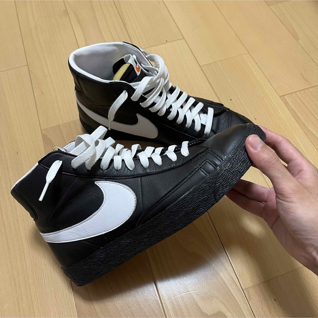 NIKE(ナイキ)のNIKE BLAZER MID メンズの靴/シューズ(スニーカー)の商品写真