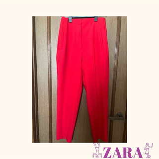 ザラ(ZARA)の✿ZARA✿ レディース　赤パンツ　カラーパンツ　Sサイズ(カジュアルパンツ)