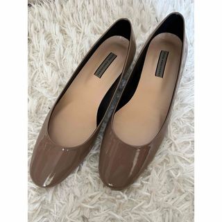 インターショシュール(INTER- CHAUSSURES)の美品　INTER CHAUSSURDS インターショシール　エナメルレザー　38(ハイヒール/パンプス)