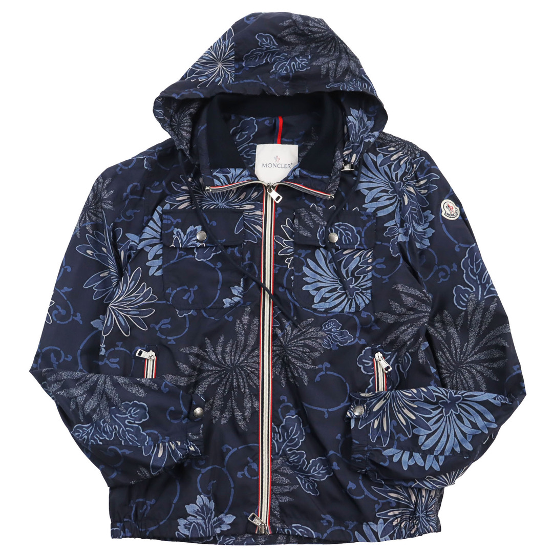 MONCLER(モンクレール)の【ドンドン見直し】未使用品●MONCLER モンクレール LYON ロゴワッペン付き 総柄 ジップアップ ナイロンジャケット ブルー 1 ハンガー付き 正規品 メンズ メンズのジャケット/アウター(ナイロンジャケット)の商品写真