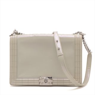 シャネル(CHANEL)のシャネル  パテントレザー  ホワイト レディース ショルダーバッグ(ショルダーバッグ)