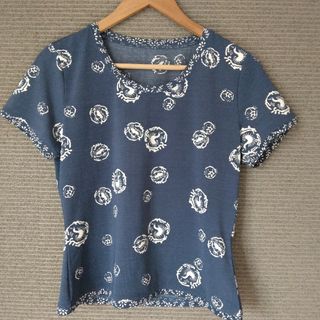 ヒロココシノ(HIROKO KOSHINO)のヒロココシノ　カットソー　Tシャツ　HIROKO KOSHINO(Tシャツ(半袖/袖なし))