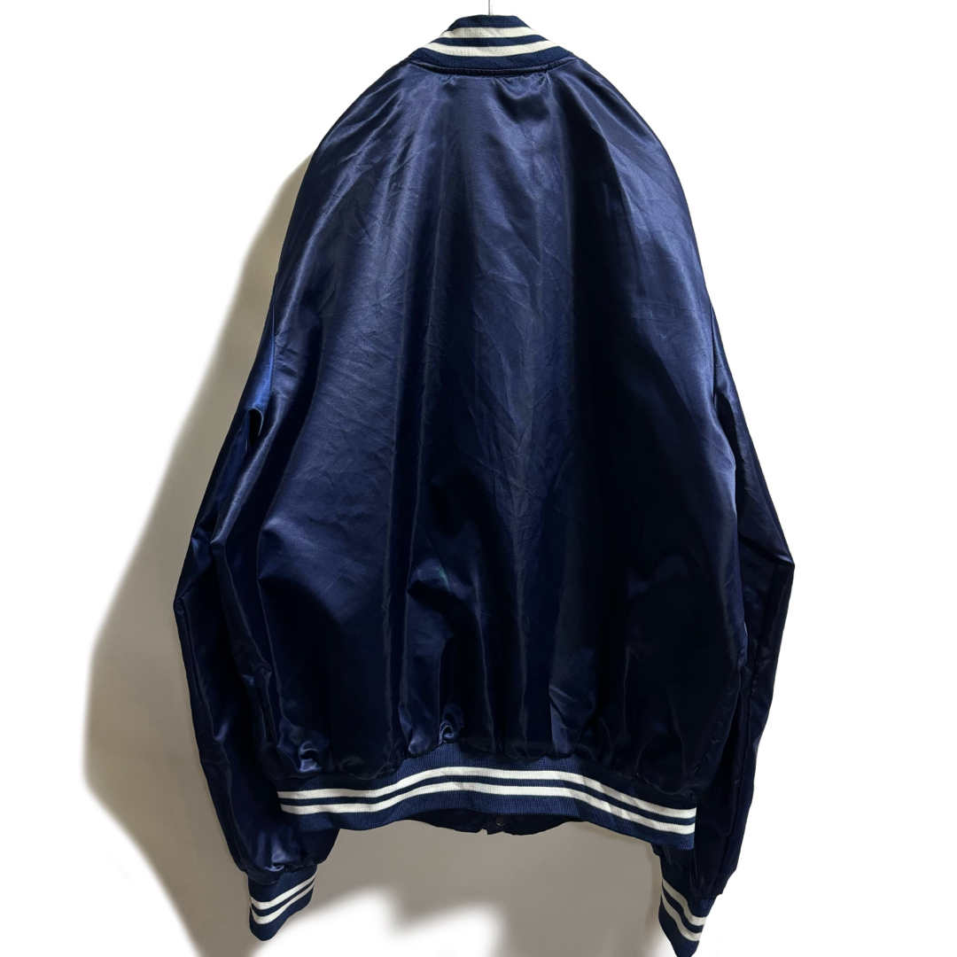 VINTAGE(ヴィンテージ)のAVON ナイロンジャケット　スタジャン  ヴィンテージ　海外古着 メンズのジャケット/アウター(スタジャン)の商品写真