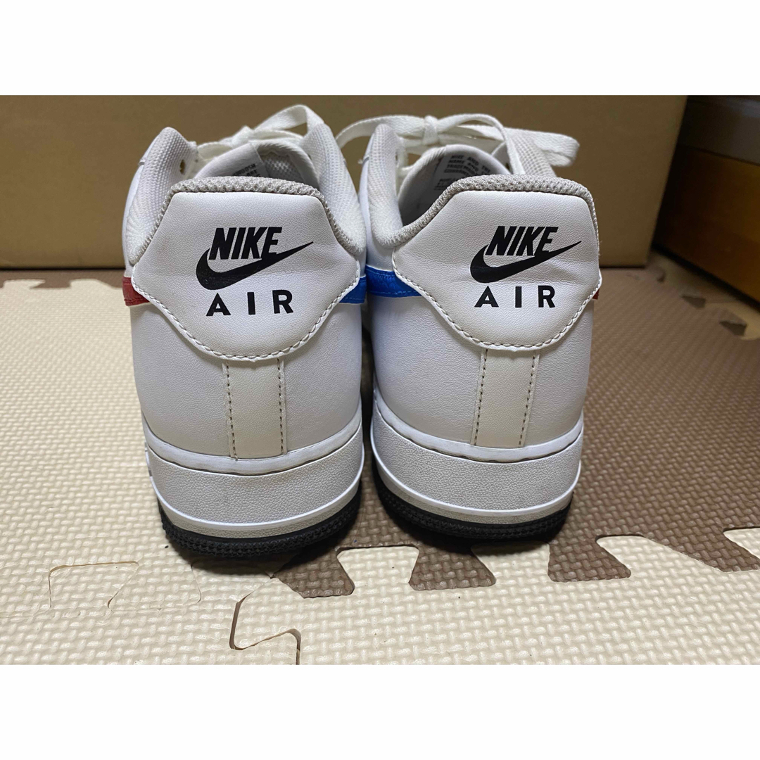 NIKE(ナイキ)のNIKE AIR FORCE1'07 ナイキ エアフォース　スニーカー メンズの靴/シューズ(スニーカー)の商品写真