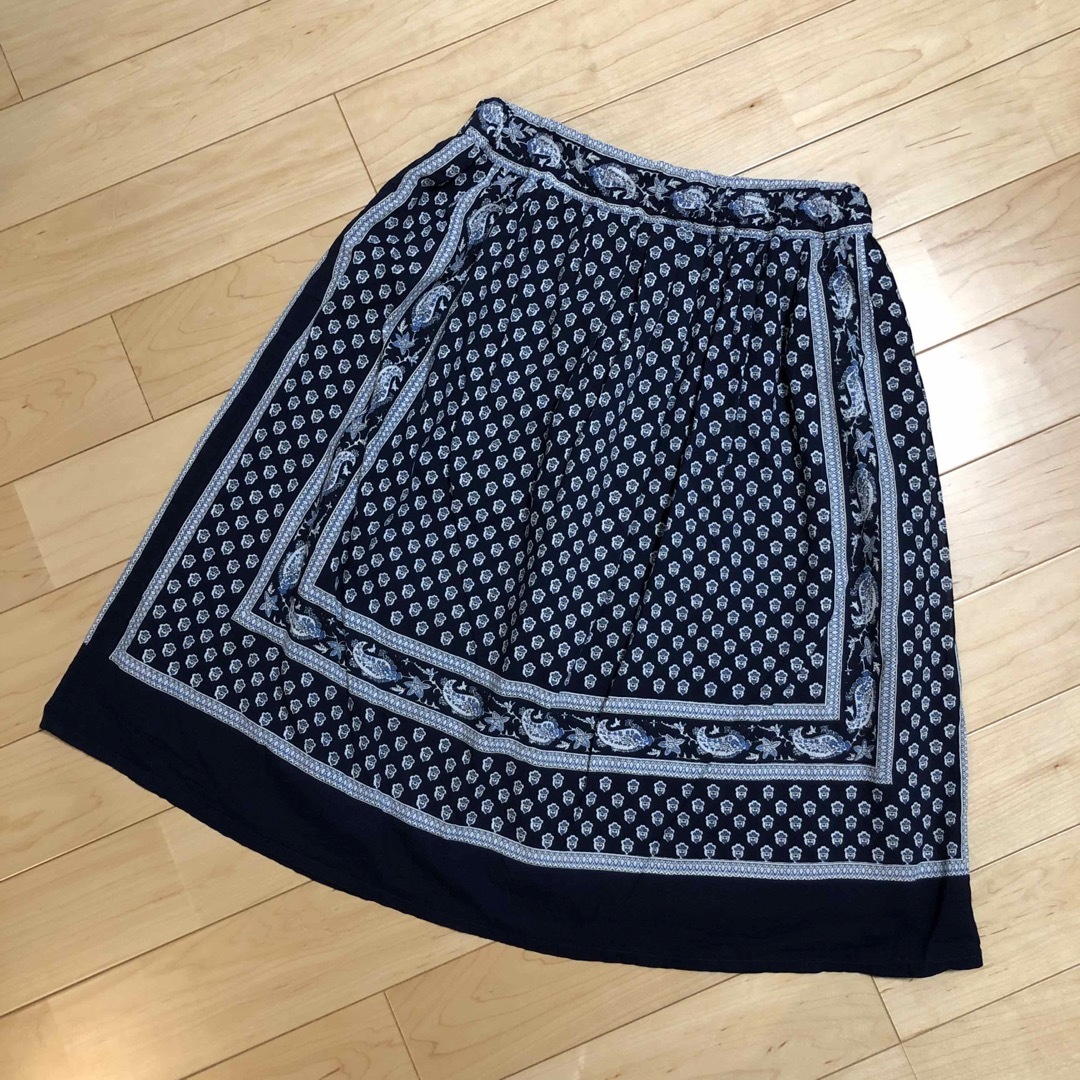 レゾリヴァード　スカート レディースのスカート(ひざ丈スカート)の商品写真