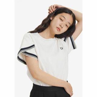 FRED PERRY - Cuff Detail T-Shirt   FRED PERRY