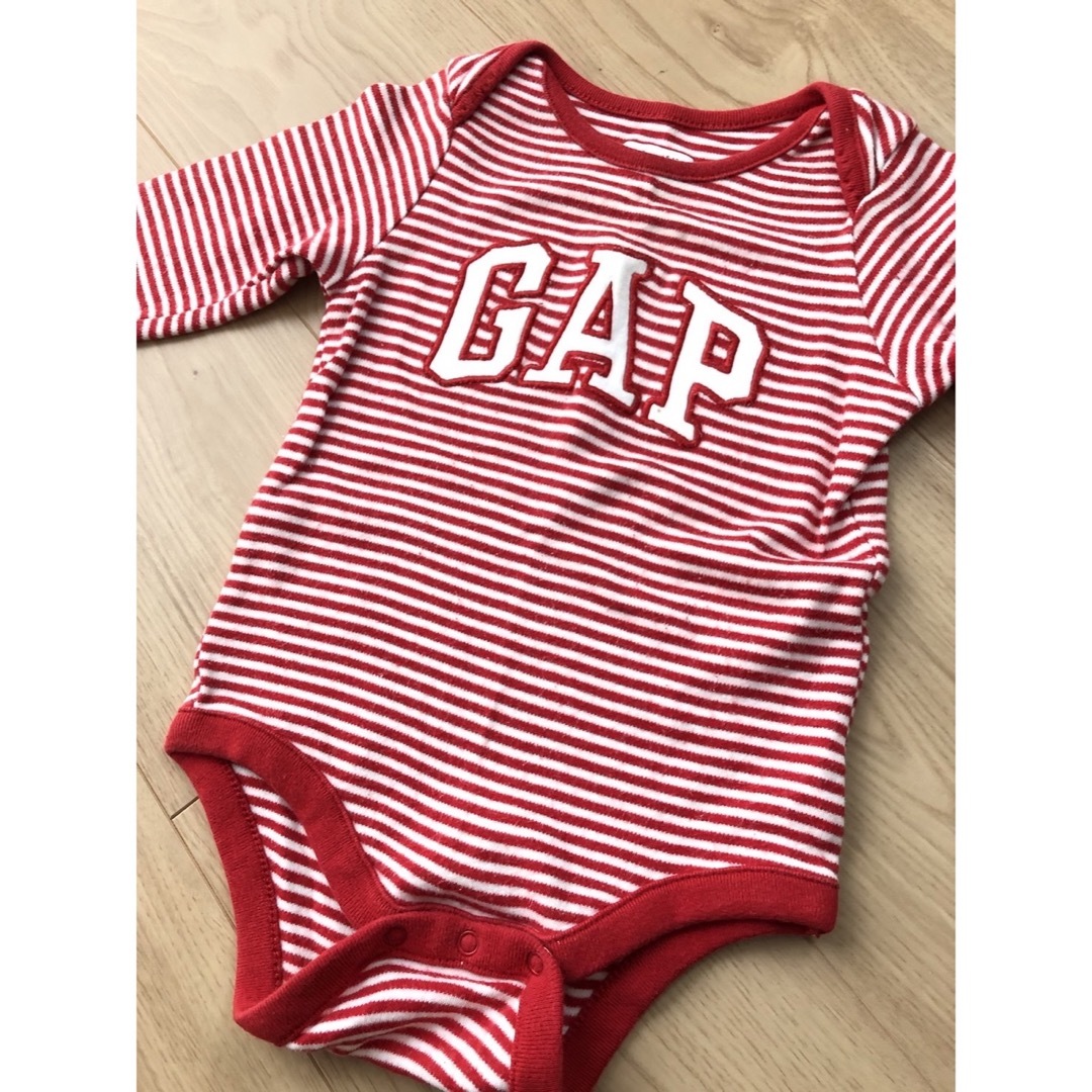 babyGAP(ベビーギャップ)の☆babyGap/ベビーギャップ☆ボーダー長袖コットンボディ70☆  キッズ/ベビー/マタニティのベビー服(~85cm)(ロンパース)の商品写真