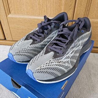 ミズノMIZUNO　ランニングシューズ　未使用　26.5