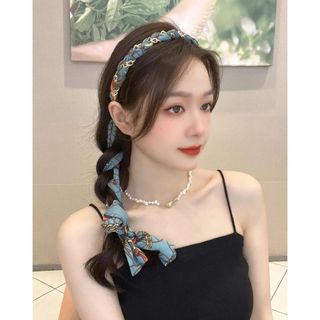 【人気商品】カチューシャ　レディース　スカーフ柄　ヘアアクセサリー　髪飾り(ヘアバンド)