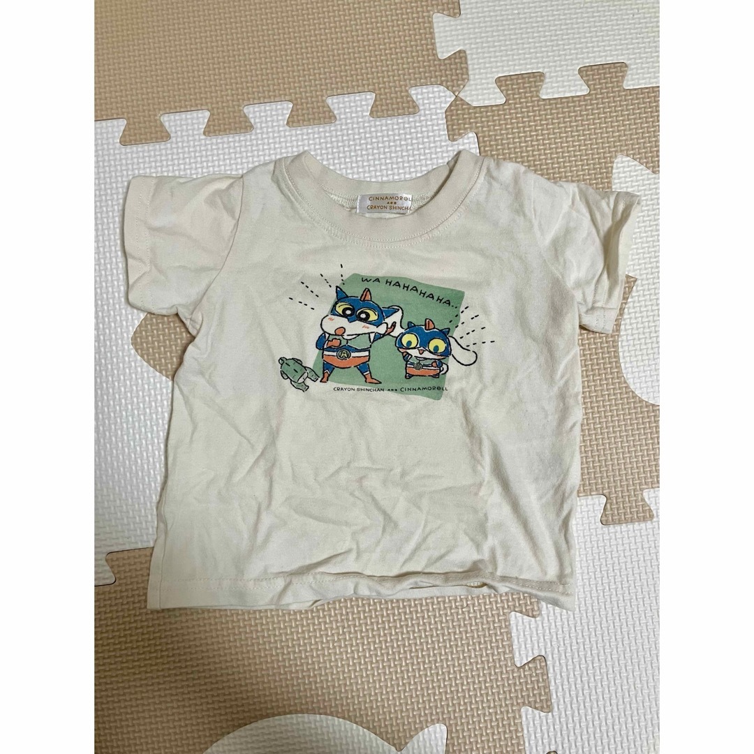 クレヨンしんちゃん 80 Tシャツ 半袖 しんちゃん シナモン シナモンロール キッズ/ベビー/マタニティのベビー服(~85cm)(Ｔシャツ)の商品写真