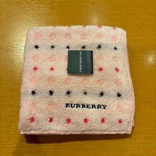 バーバリー(BURBERRY)のバーバリータオルハンカチドットピンク(ハンカチ)