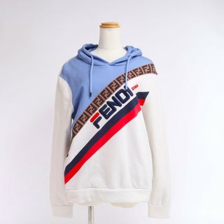 FENDI - 美品 フェンディ マニア FILA コラボ ズッカ パーカー フード 付 スウェット 長袖 アパレル 服 洋服 レディース メンズ EFE 0320-F23