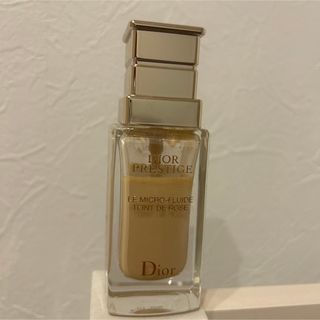 ディオール(Dior)のディオール プレステージ ル フルイド タン ドゥ ローズ(ファンデーション)