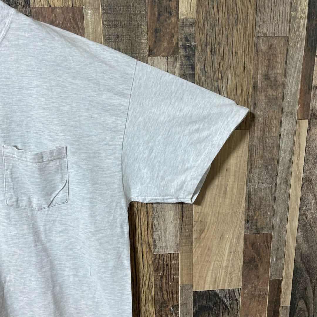 Hanes(ヘインズ)のヘインズ 刺繍 グレー メンズ XL ポケT USA古着 90s 半袖 Tシャツ メンズのトップス(Tシャツ/カットソー(半袖/袖なし))の商品写真