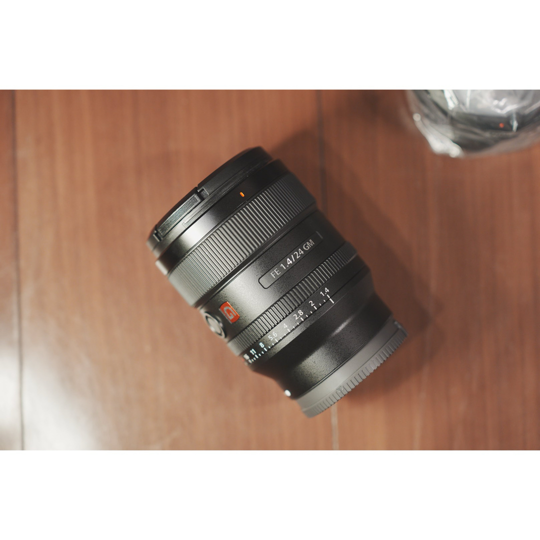 SONY(ソニー)の【ほぼ新品】SONY FE 24mm F1.4 GM SEL24F14GM スマホ/家電/カメラのカメラ(レンズ(単焦点))の商品写真