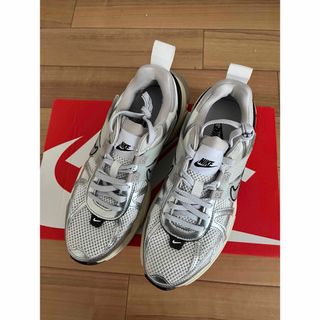 ナイキ(NIKE)のナイキ☆V2k run(スニーカー)