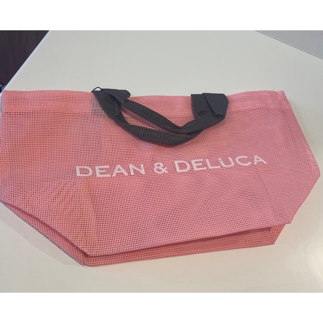 DEAN & DELUCA(ディーンアンドデルーカ)の【新品】DEAN＆DELUCAディーン&デルーカメッシュバックピンクS レディースのバッグ(トートバッグ)の商品写真