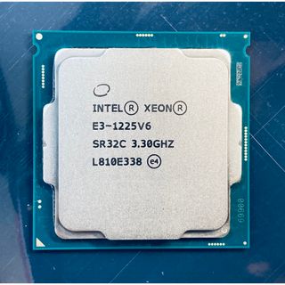 インテル(intel)のIntel Xeon E3-1225 V6★C232/C236チップ対応(PCパーツ)