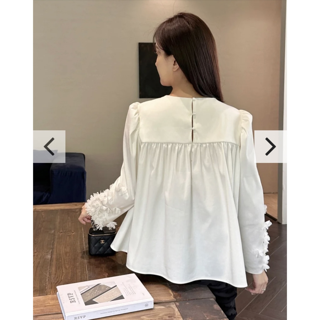 BIRTHDAY BASH(バースデーバッシュ)のBIRTHDAY BASH　LILIY FLOWER PUFF TOPS レディースのトップス(シャツ/ブラウス(長袖/七分))の商品写真