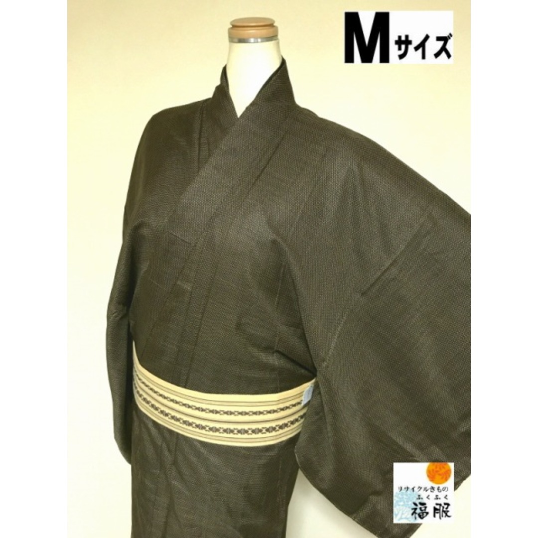 【中古】紬 男物 正絹 こげ茶地に蚊絣文様 裄69 Mサイズ リサイクル メンズの水着/浴衣(着物)の商品写真