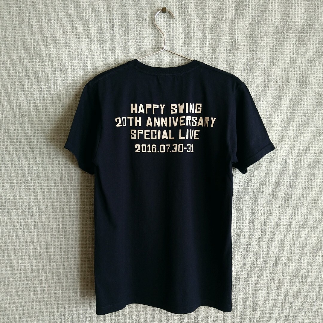 GLAY ライブTシャツ We Love HAPPY SWING Mサイズ エンタメ/ホビーのタレントグッズ(ミュージシャン)の商品写真