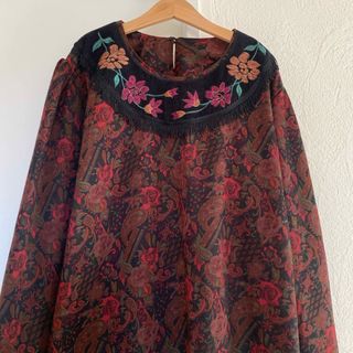 ヴィンテージ(VINTAGE)のvintageヴィンテージレトロ花柄フラワー刺繍ペイズリー模様トップス(カットソー(長袖/七分))