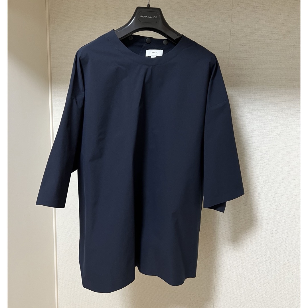 HYKE(ハイク)の新品　HYKE SOLOTEX STRETCH SHORT SLEEVE TOP レディースのトップス(シャツ/ブラウス(半袖/袖なし))の商品写真