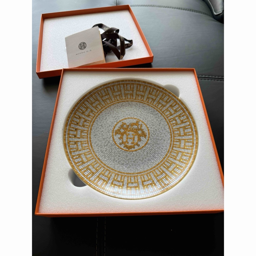 HERMES - エルメス お皿2枚セット 〈モザイク 24〉ゴールドの HERMES - エルメス お皿2枚セット 〈モザイク 24〉ゴールドの