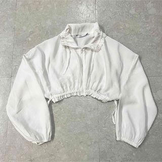 ザラ(ZARA)のZARA ショート丈ジップアップパーカー(その他)