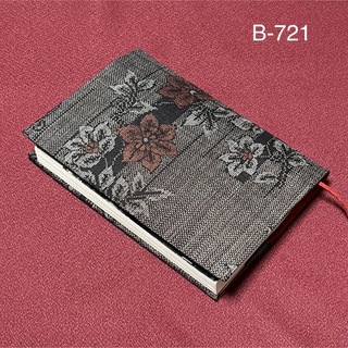 B721再販　標準サイズ　ハンドメイド　大島紬　枝花　文庫本ブックカバー(ブックカバー)