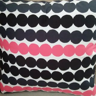 マリメッコ(marimekko)のマリメッコ✴クッションカバー(クッションカバー)