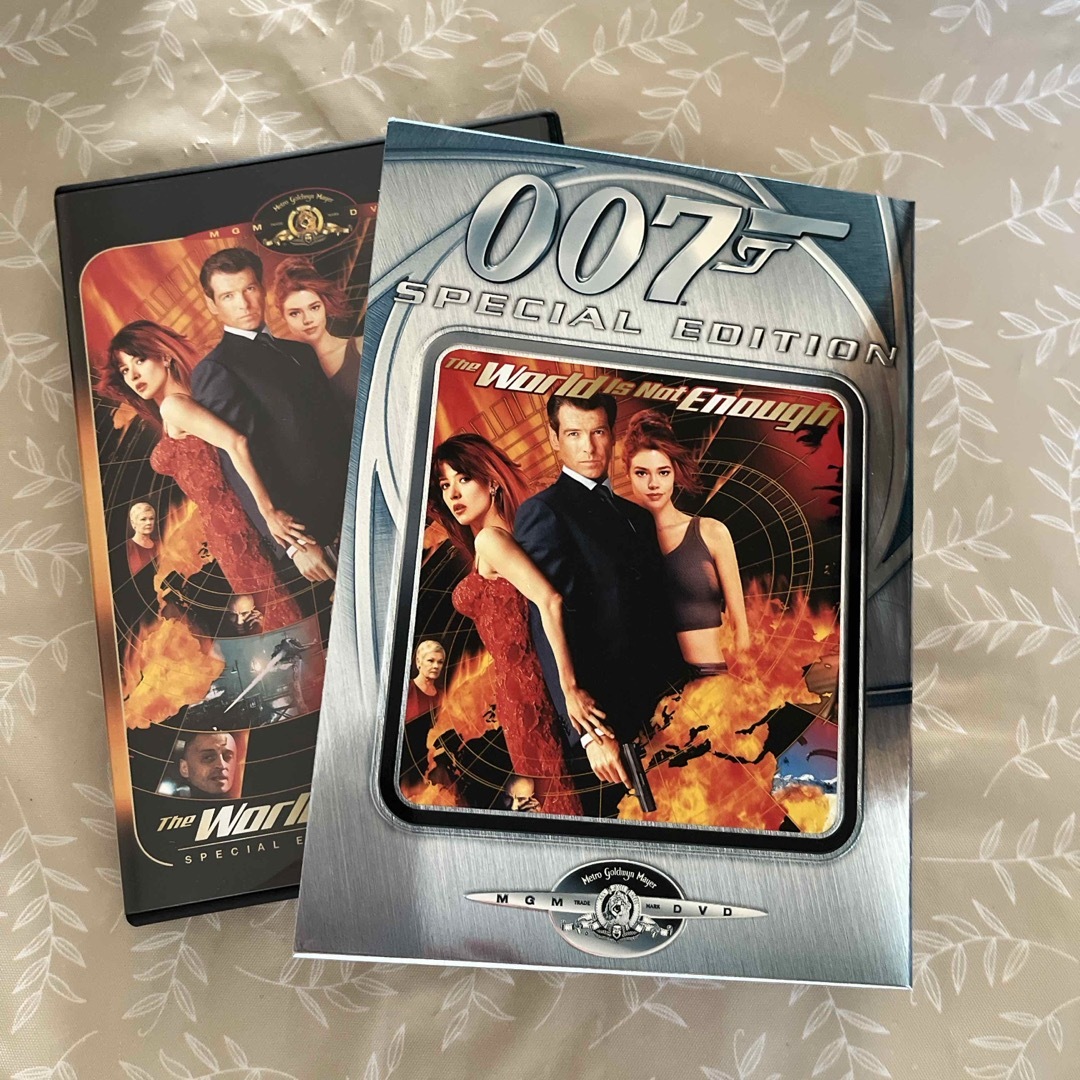 007　ワールド・イズ・ノット・イナフ〈特別編〉 DVD エンタメ/ホビーのDVD/ブルーレイ(舞台/ミュージカル)の商品写真