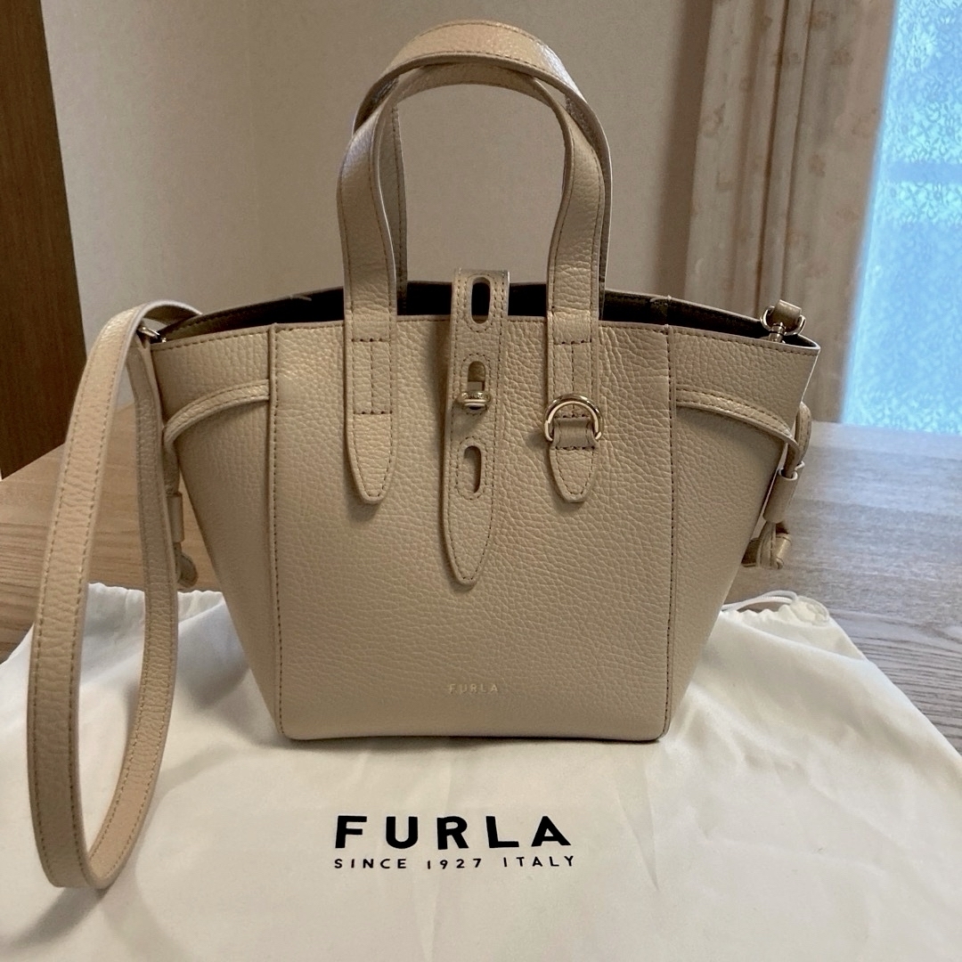 Furla(フルラ)の新品同様♡フルラ♡フルラネット♡ショルダーバッグ♡クロスボディ♡ベージュ系 レディースのバッグ(ショルダーバッグ)の商品写真