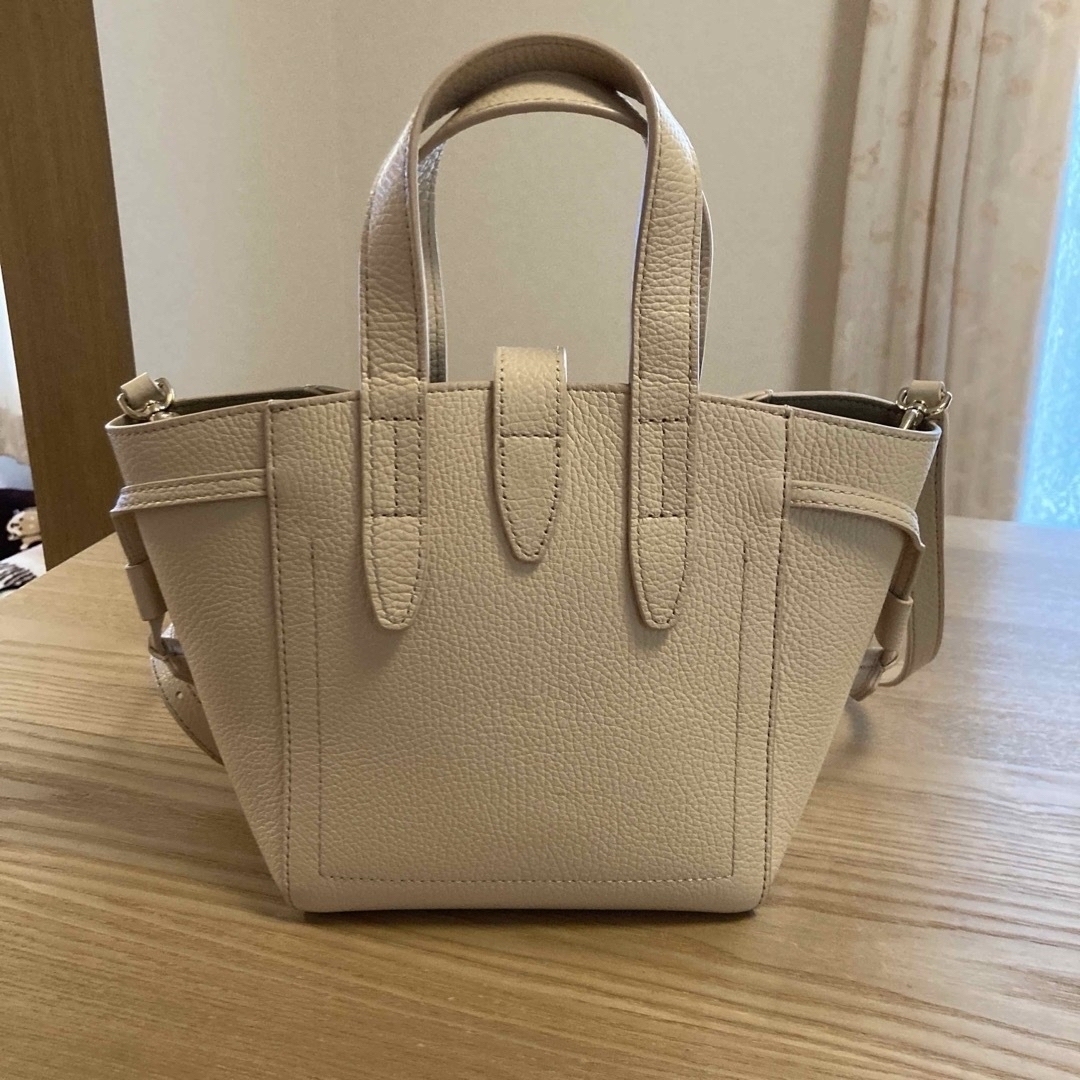 Furla(フルラ)の新品同様♡フルラ♡フルラネット♡ショルダーバッグ♡クロスボディ♡ベージュ系 レディースのバッグ(ショルダーバッグ)の商品写真