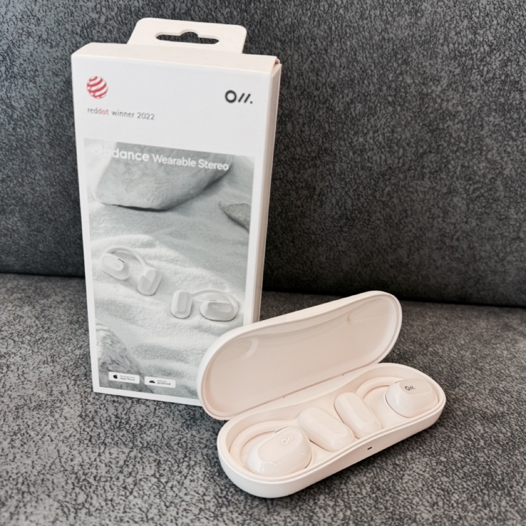 【美品】Oladance OLA02-WHT ホワイト 白 スマホ/家電/カメラのオーディオ機器(ヘッドフォン/イヤフォン)の商品写真