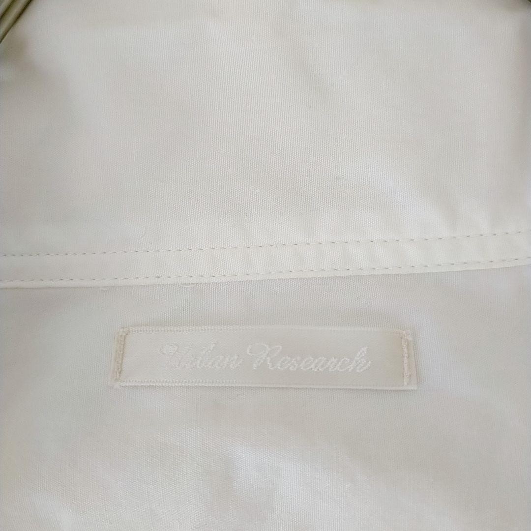 URBAN RESEARCH(アーバンリサーチ)のアーバンリサーチ　ホワイト　長袖コットンシャツ　スキッパーシャツ　ゆったり レディースのトップス(シャツ/ブラウス(長袖/七分))の商品写真
