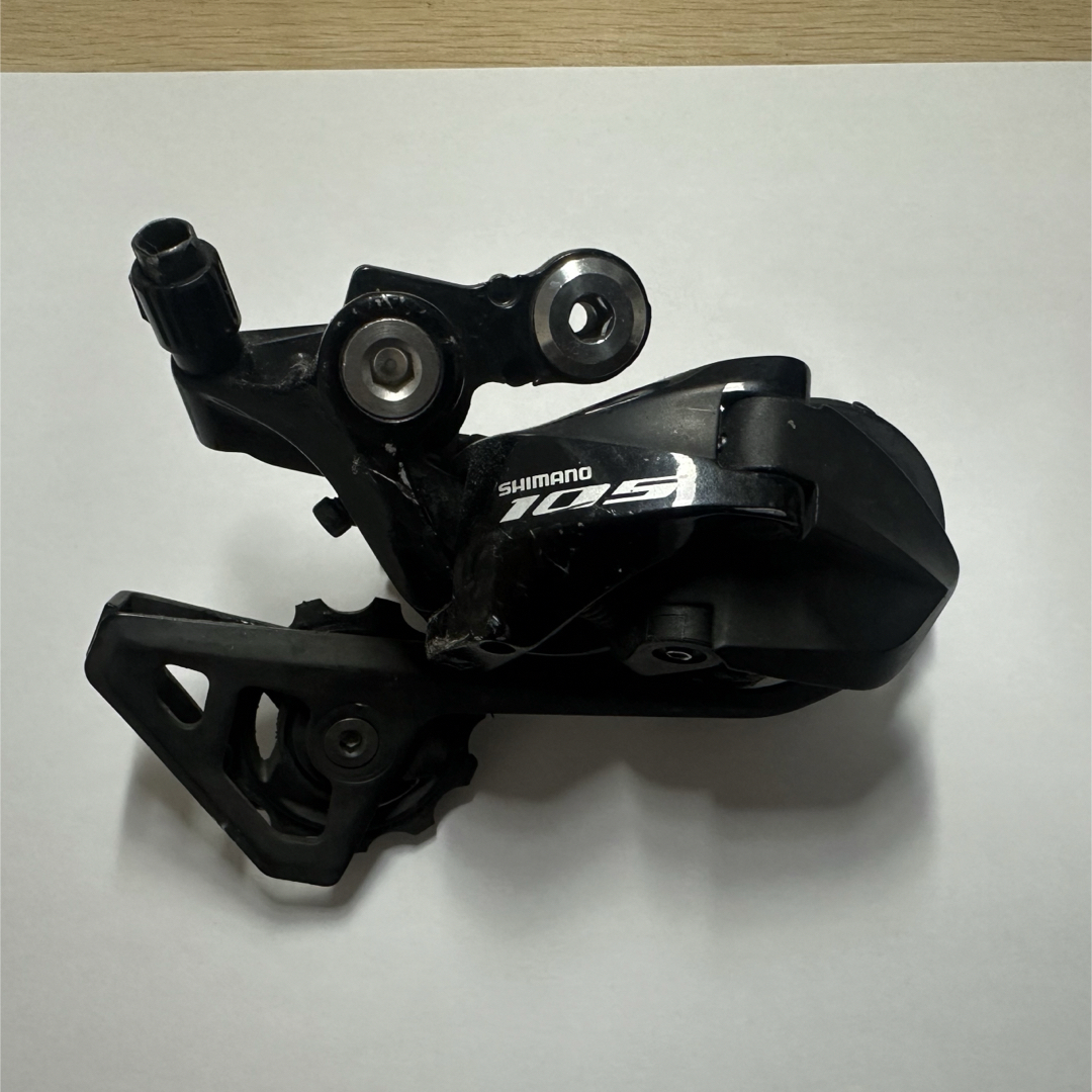 SHIMANO(シマノ)のリアディレーラー　シマノ105  リアディレーラー105R7000 スポーツ/アウトドアの自転車(パーツ)の商品写真