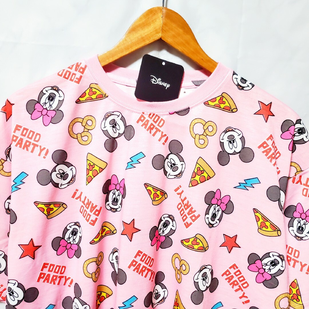 Disney(ディズニー)の新品 ディズニー tシャツ ミッキー レトロ 半袖 ミニーちゃん 総柄 ピザ レディースのトップス(Tシャツ(半袖/袖なし))の商品写真