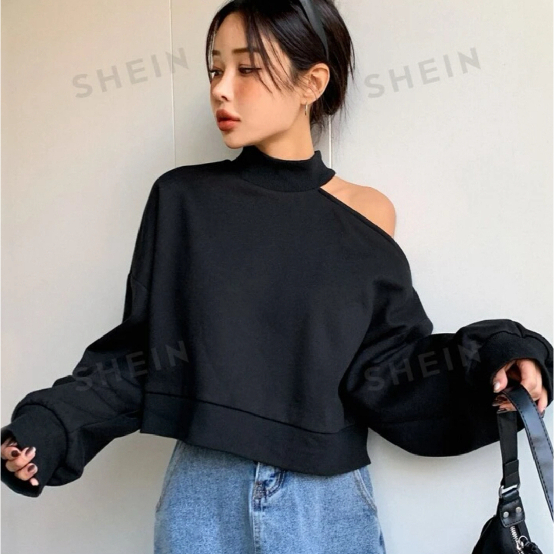 SHEIN(シーイン)のSHEIN DAZY ドロップショルダー オフショルダー トレーナー ショート丈 レディースのトップス(トレーナー/スウェット)の商品写真