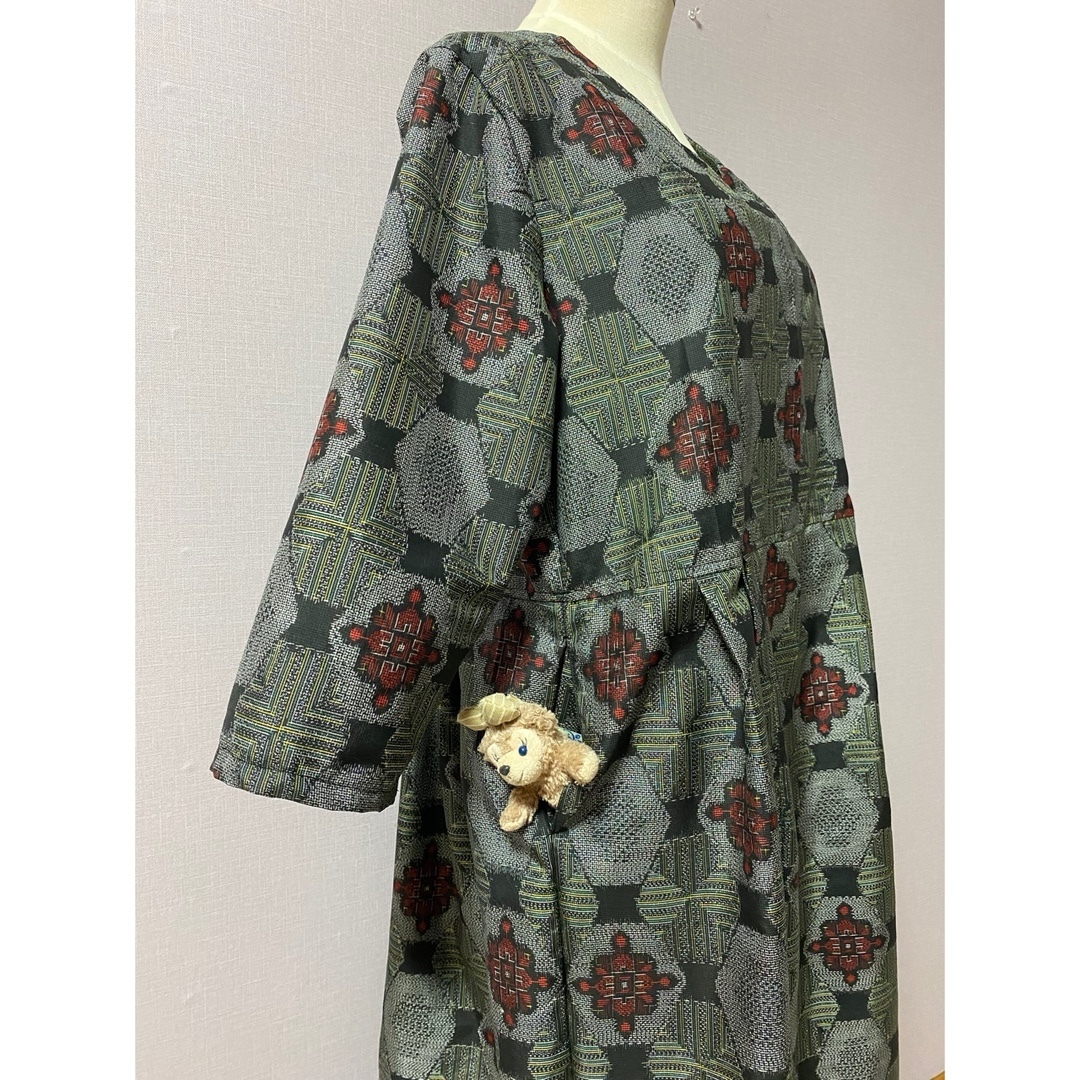 着物リメイク　紬のワンピース　灰緑 レディースのワンピース(ロングワンピース/マキシワンピース)の商品写真