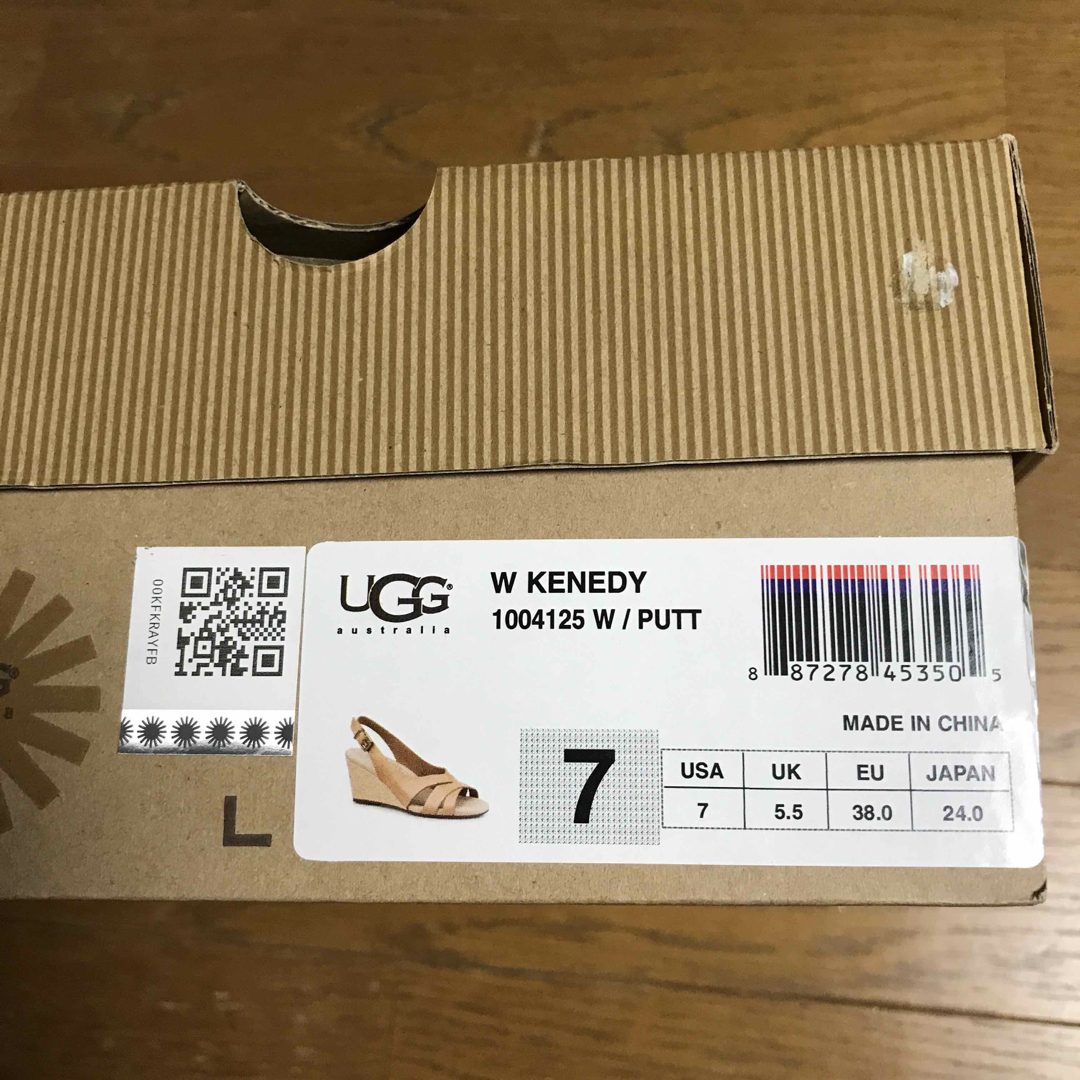 UGG(アグ)のUGG WKENEDY 1004125 W/PUU アグ ウエッジソールサンダル レディースの靴/シューズ(サンダル)の商品写真