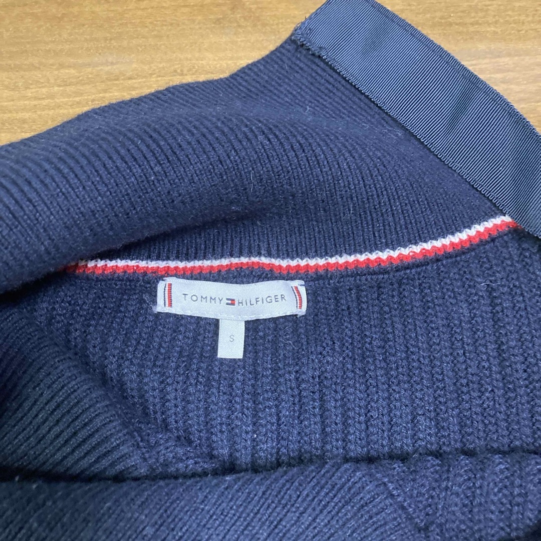 TOMMY HILFIGER(トミーヒルフィガー)のトミーフィルヒィガー　ニット レディースのトップス(ニット/セーター)の商品写真